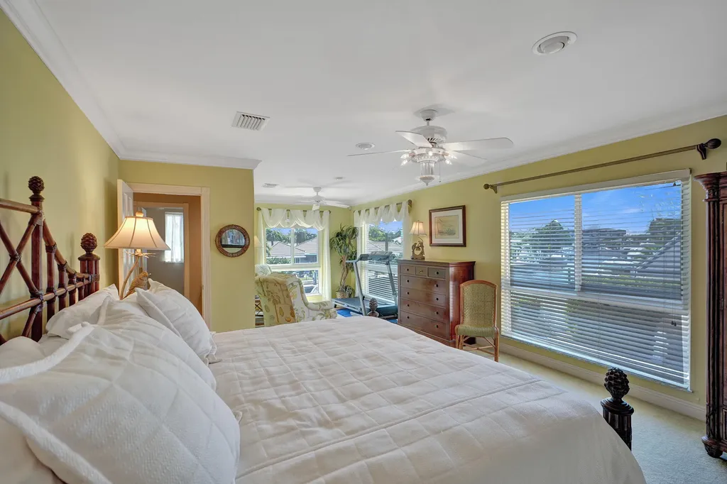 5530 Bayview Drive Fort Lauderdale FL 33308