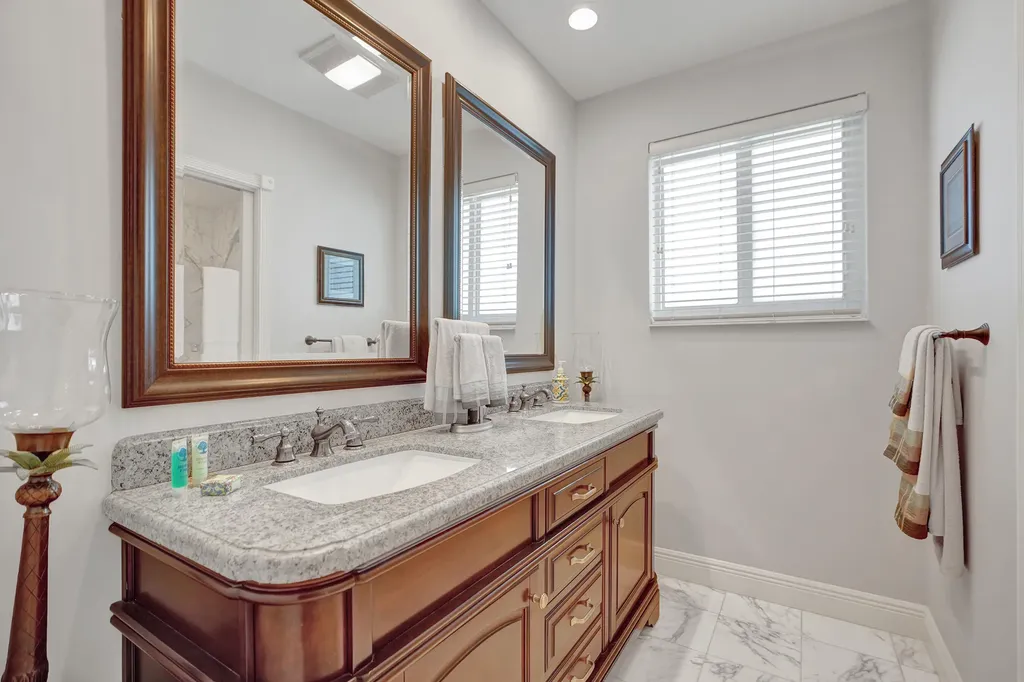 5530 Bayview Drive Fort Lauderdale FL 33308