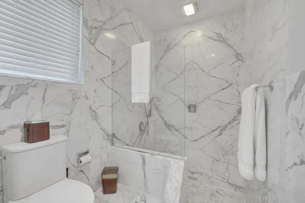 5530 Bayview Drive Fort Lauderdale FL 33308