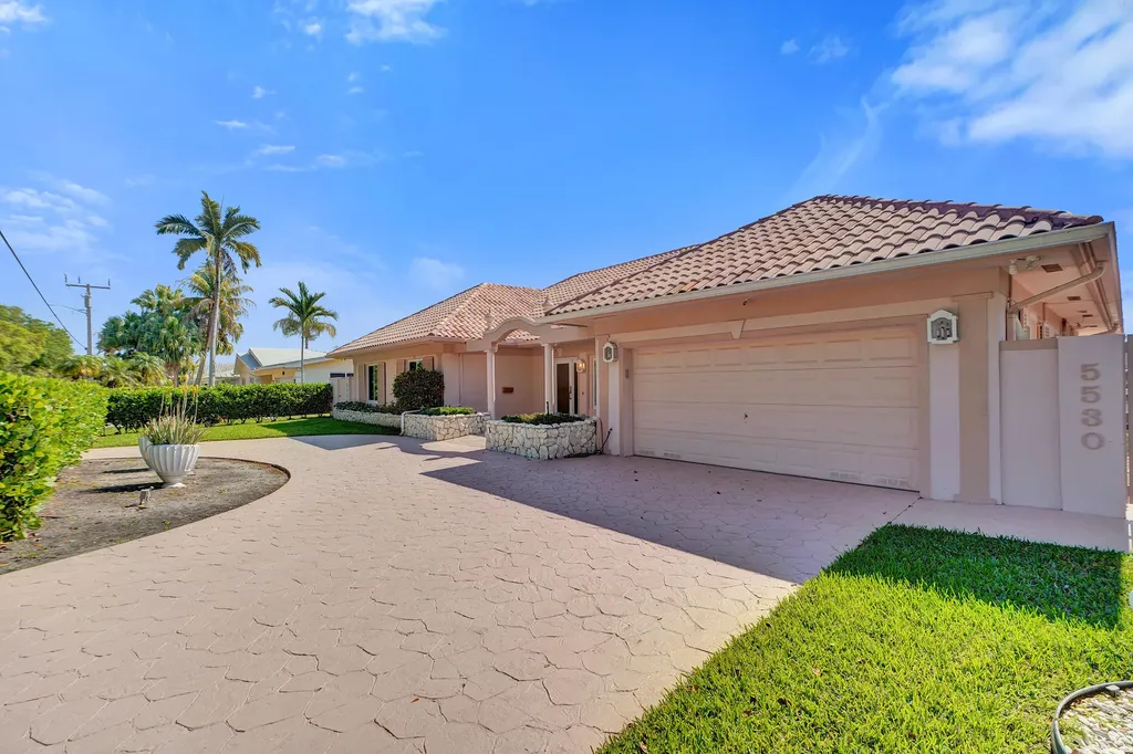 5530 Bayview Drive Fort Lauderdale FL 33308