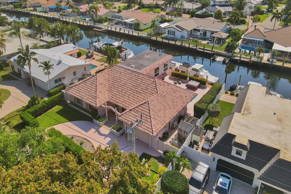 5530 Bayview Drive Fort Lauderdale FL 33308