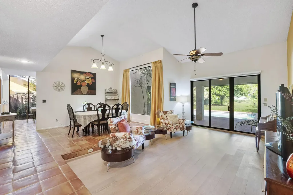 10551 NW 3rd Manor Coral Springs FL 33071