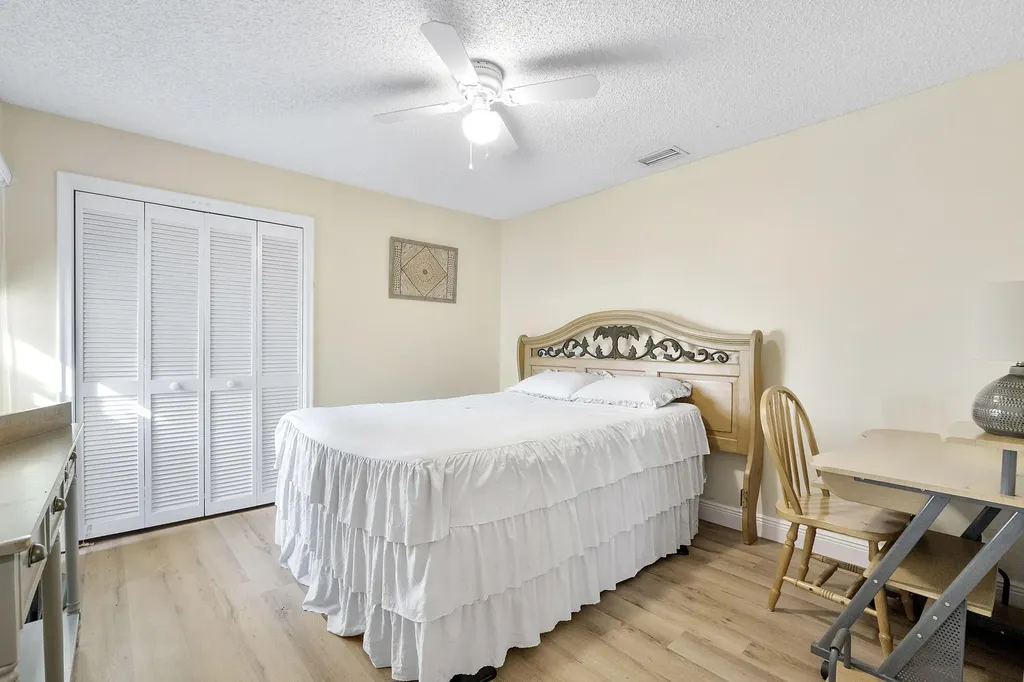 10551 NW 3rd Manor Coral Springs FL 33071