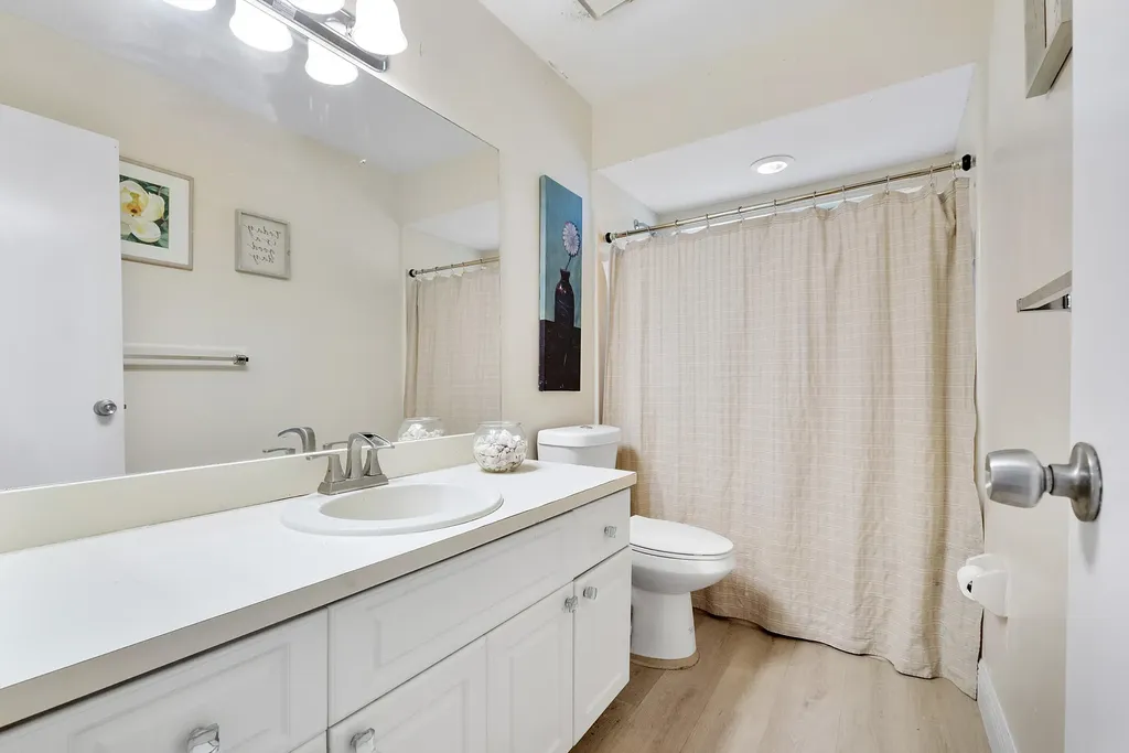 10551 NW 3rd Manor Coral Springs FL 33071