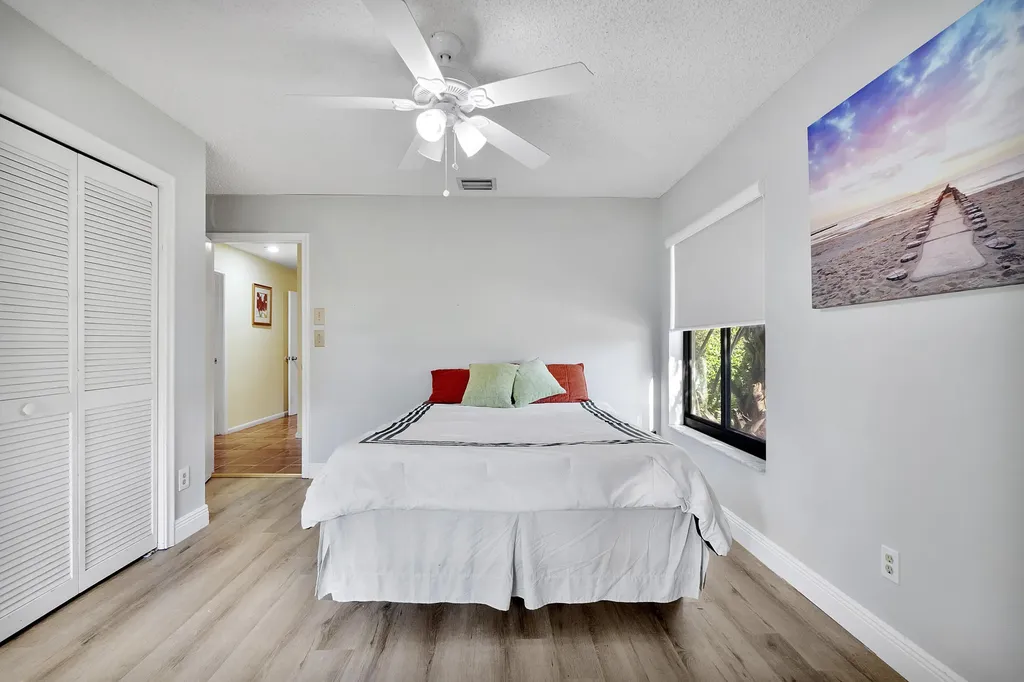10551 NW 3rd Manor Coral Springs FL 33071