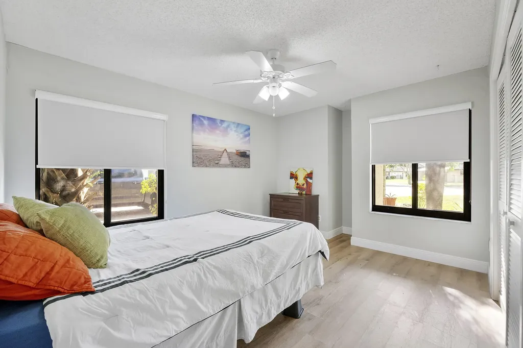 10551 NW 3rd Manor Coral Springs FL 33071