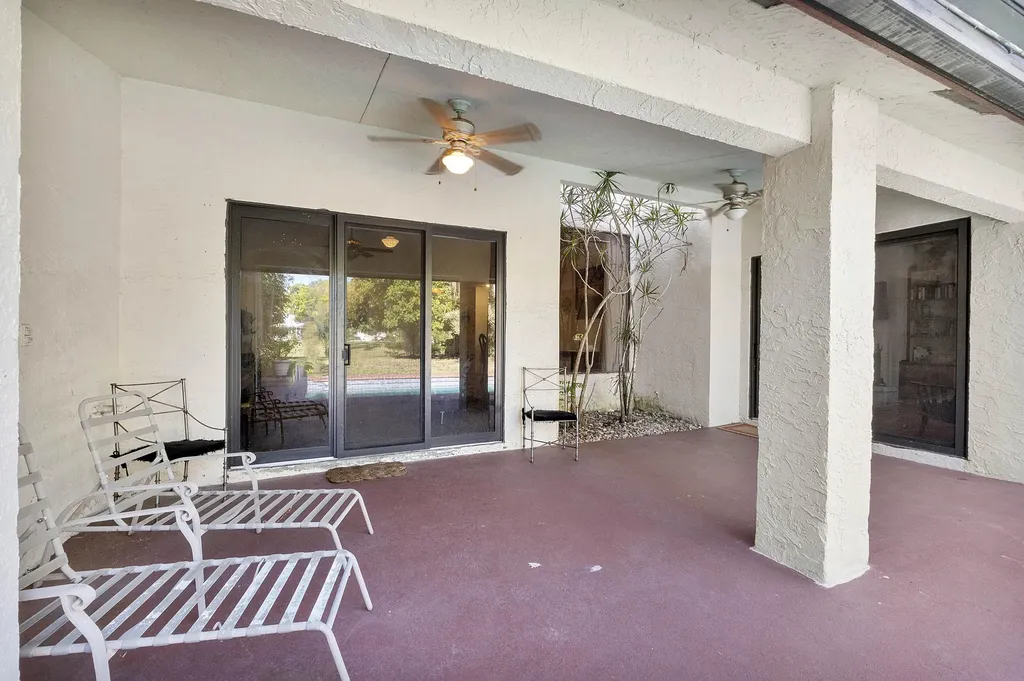 10551 NW 3rd Manor Coral Springs FL 33071