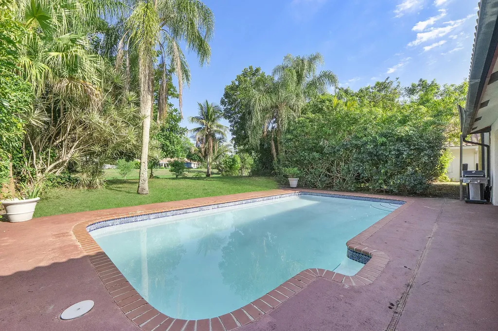 10551 NW 3rd Manor Coral Springs FL 33071