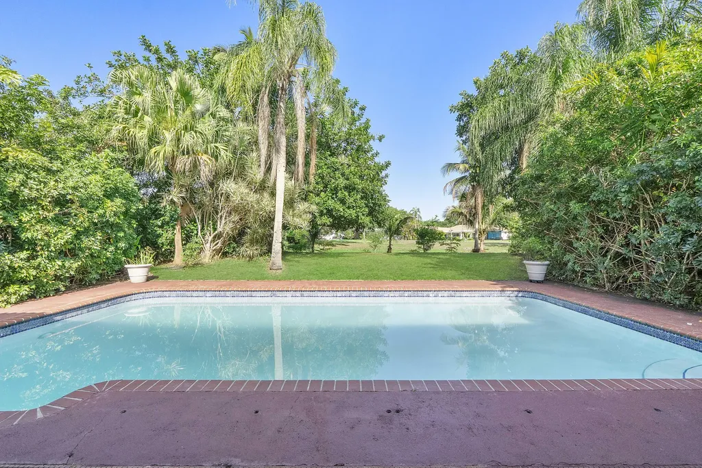 10551 NW 3rd Manor Coral Springs FL 33071