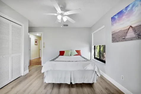 10551 NW 3rd Manor Coral Springs FL 33071