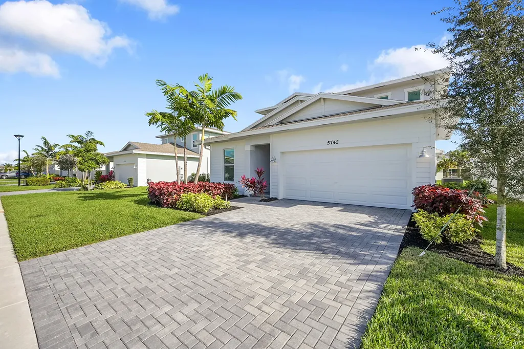 5742 Graceful Way Delray Beach FL 33484