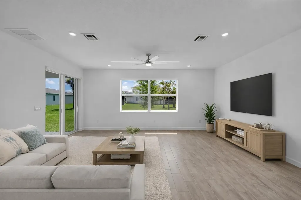 5742 Graceful Way Delray Beach FL 33484