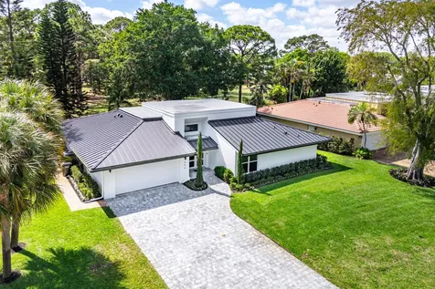 654 W Lakewoode Circle Delray Beach FL 33445