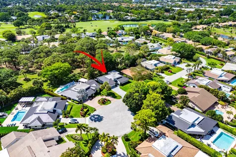 654 W Lakewoode Circle Delray Beach FL 33445