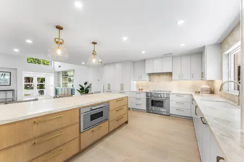 654 W Lakewoode Circle Delray Beach FL 33445