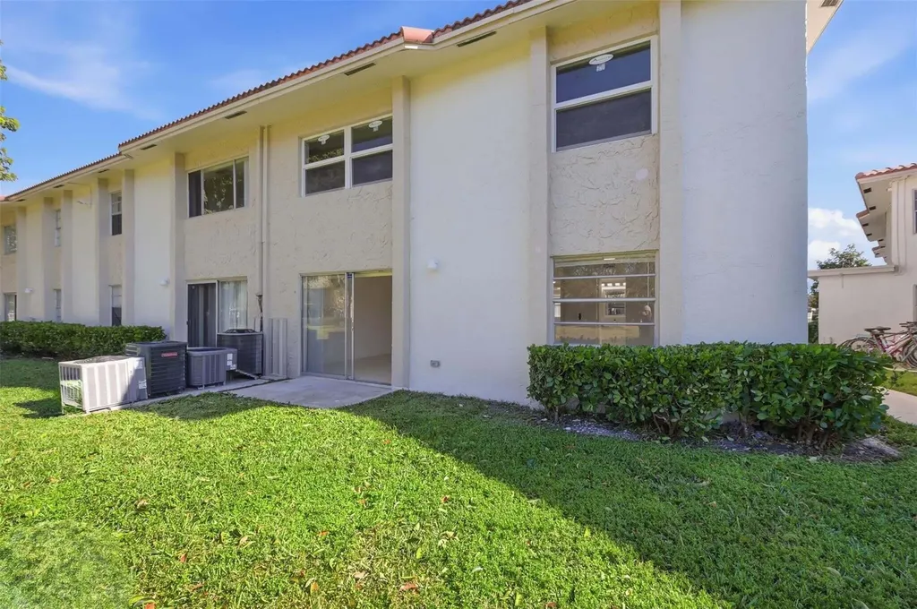 3228 Coral Ridge Coral Springs FL 33065
