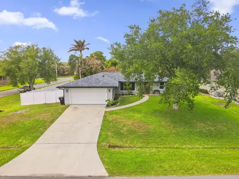 3238 SW Constellation Road Port St Lucie FL 34953