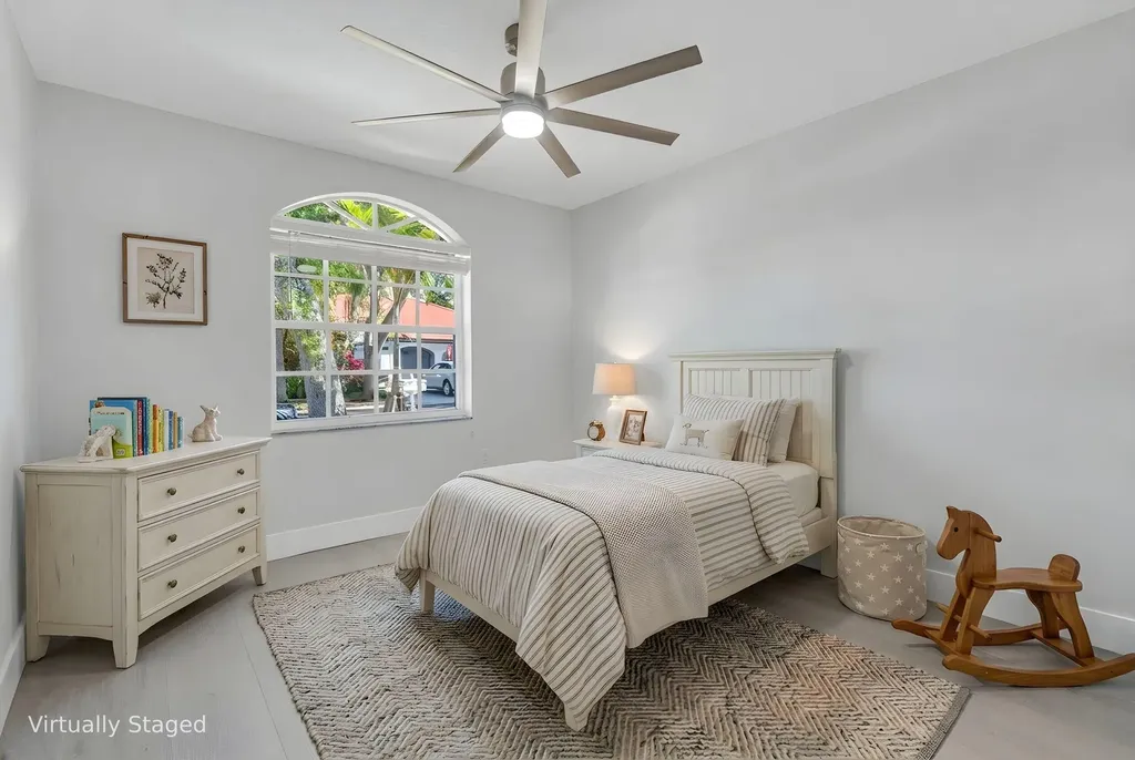 8224 Via Bella Boca Raton FL 33496