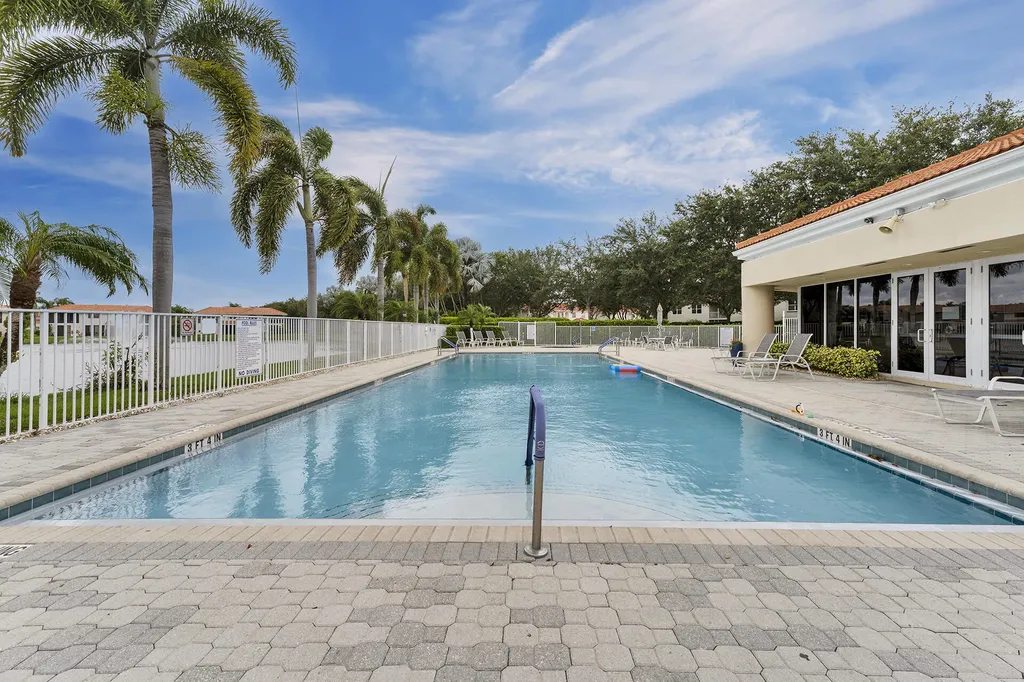 8224 Via Bella Boca Raton FL 33496
