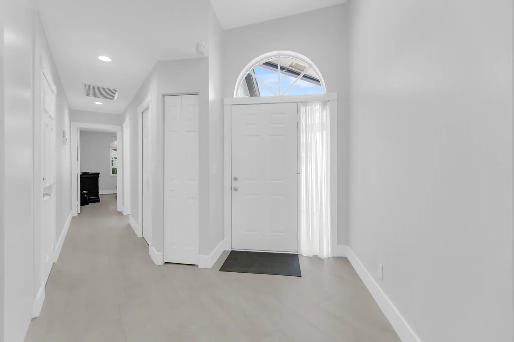 8224 Via Bella Boca Raton FL 33496