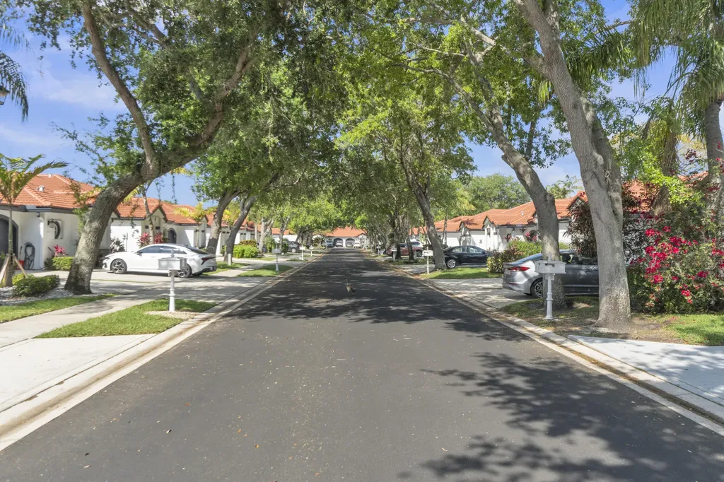 8224 Via Bella Boca Raton FL 33496