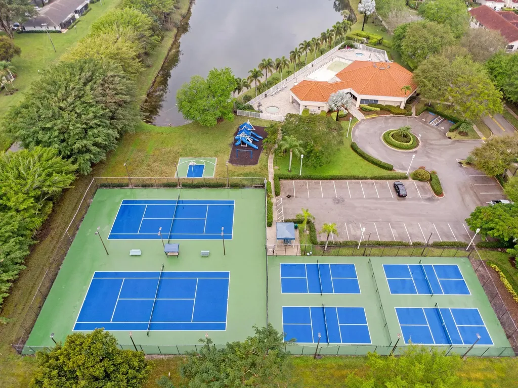 8224 Via Bella Boca Raton FL 33496