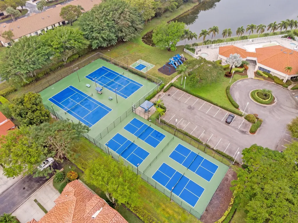 8224 Via Bella Boca Raton FL 33496