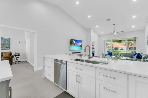 8224 Via Bella Boca Raton FL 33496
