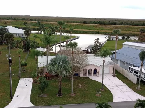 1177 Lisa Lane Okeechobee FL 34974