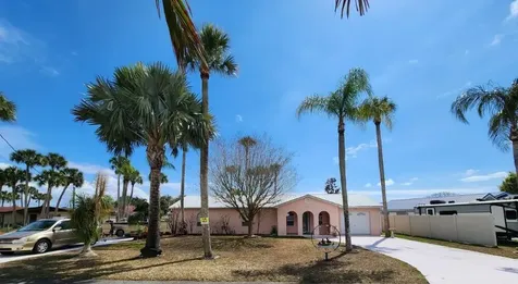 1177 Lisa Lane Okeechobee FL 34974