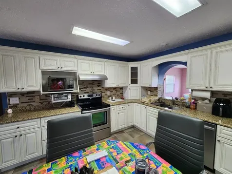 1177 Lisa Lane Okeechobee FL 34974