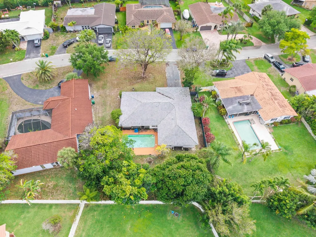 10601 NW 43rd Court Coral Springs FL 33065