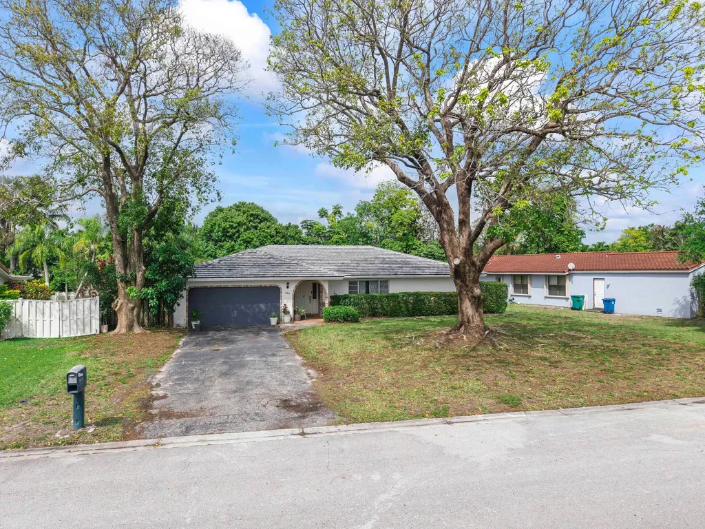 10601 NW 43rd Court Coral Springs FL 33065