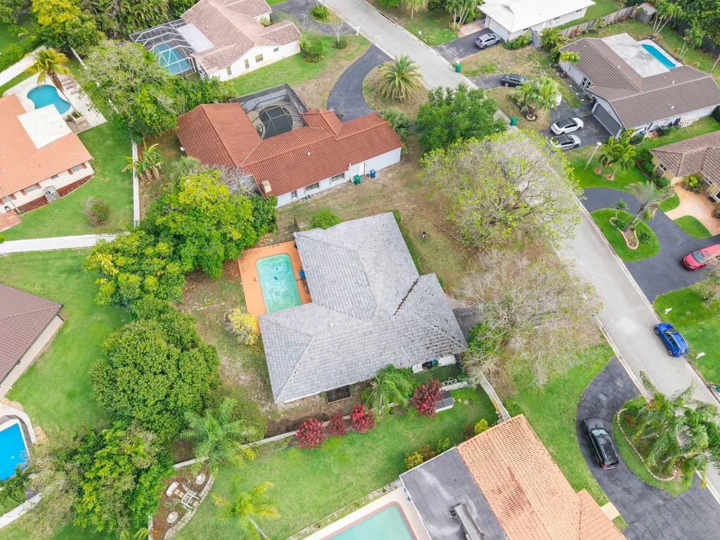 10601 NW 43rd Court Coral Springs FL 33065