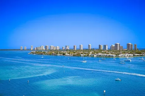 2640 Lake Shore Drive Riviera Beach FL 33404