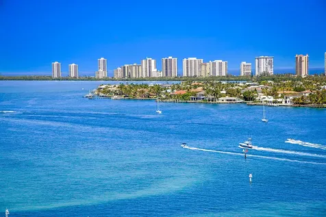 2640 Lake Shore Drive Riviera Beach FL 33404