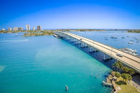 2640 Lake Shore Drive Riviera Beach FL 33404