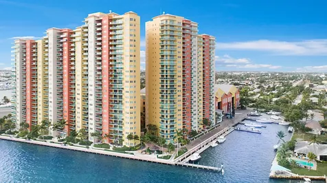 2640 Lake Shore Drive Riviera Beach FL 33404