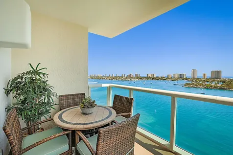 2640 Lake Shore Drive Riviera Beach FL 33404