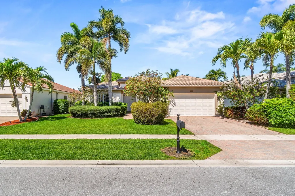 4621 Windward Cove Lane Wellington FL 33449