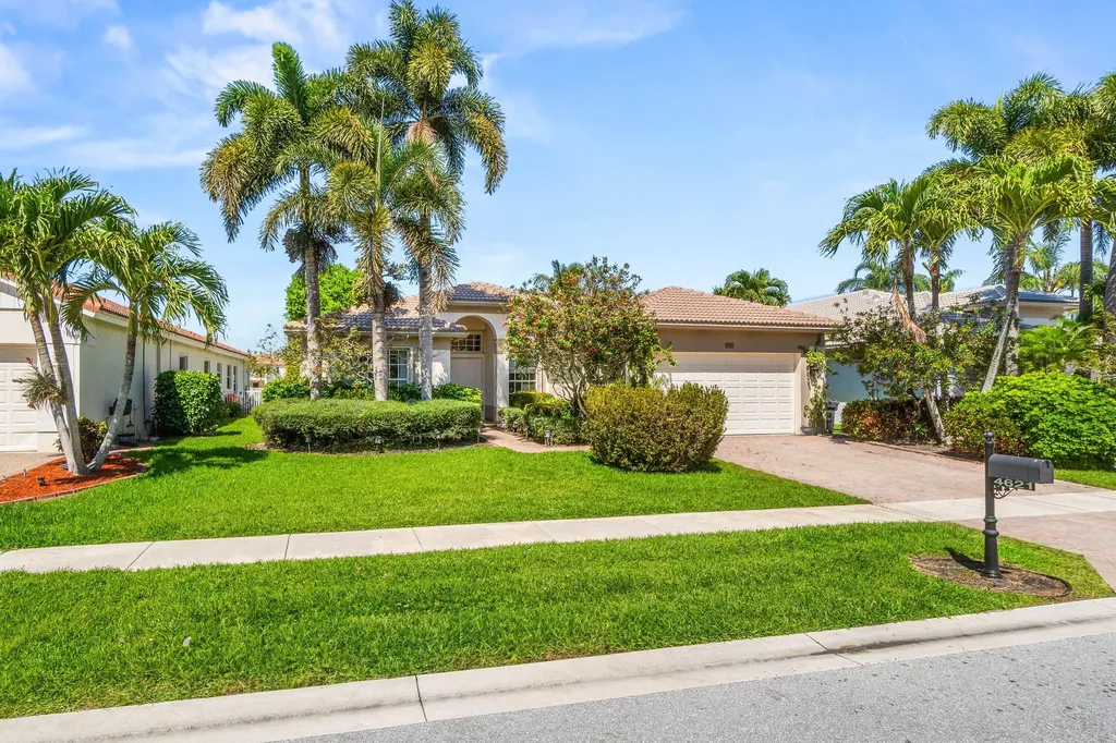 4621 Windward Cove Lane Wellington FL 33449