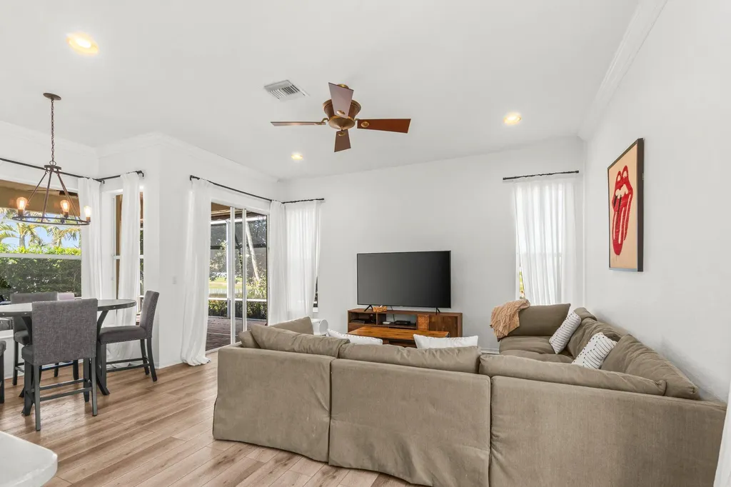 4621 Windward Cove Lane Wellington FL 33449
