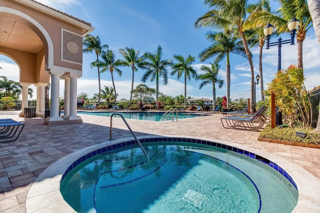 4621 Windward Cove Lane Wellington FL 33449