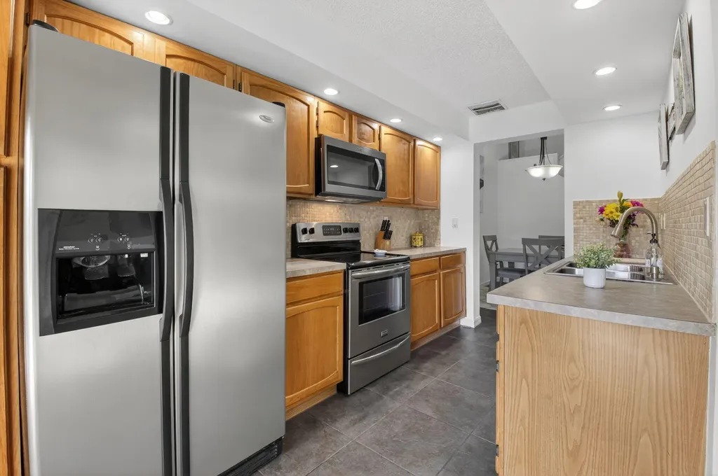 5282 Sapphire Valley Boca Raton FL 33486