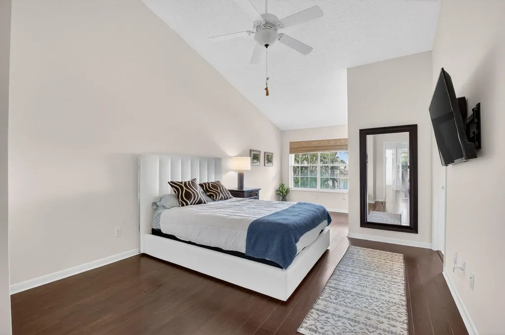 5282 Sapphire Valley Boca Raton FL 33486