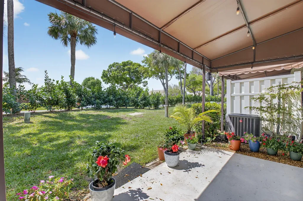 5282 Sapphire Valley Boca Raton FL 33486