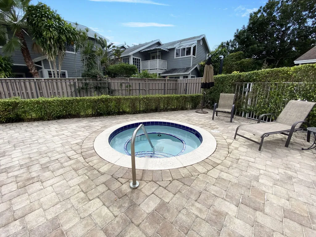 5282 Sapphire Valley Boca Raton FL 33486
