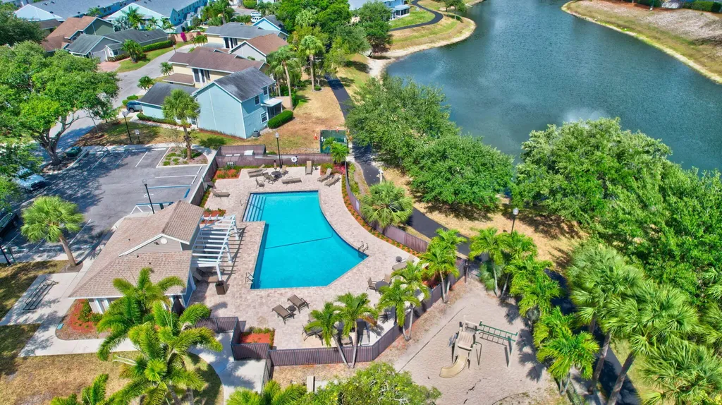 5282 Sapphire Valley Boca Raton FL 33486