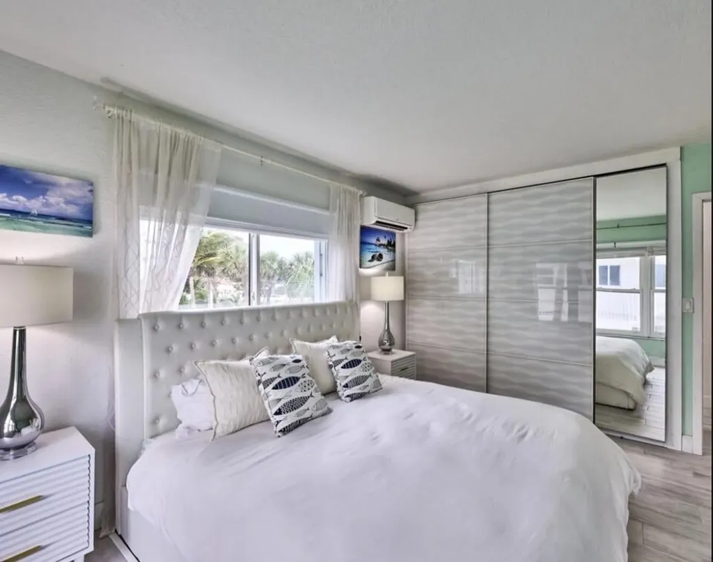 1043 Hillsboro Mile Hillsboro Beach FL 33062