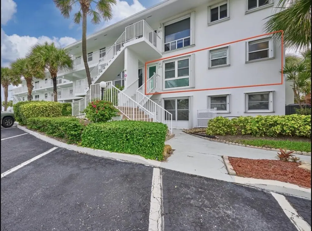 1043 Hillsboro Mile Hillsboro Beach FL 33062